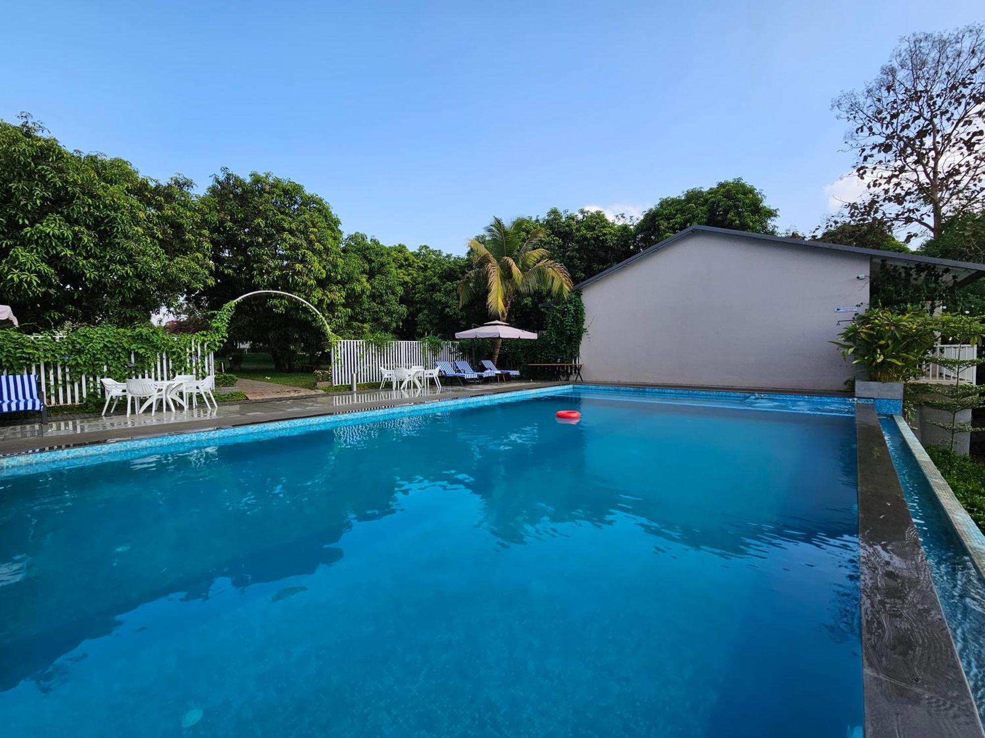 River Estates Luxury Resort & Spa Karjat Exterior photo