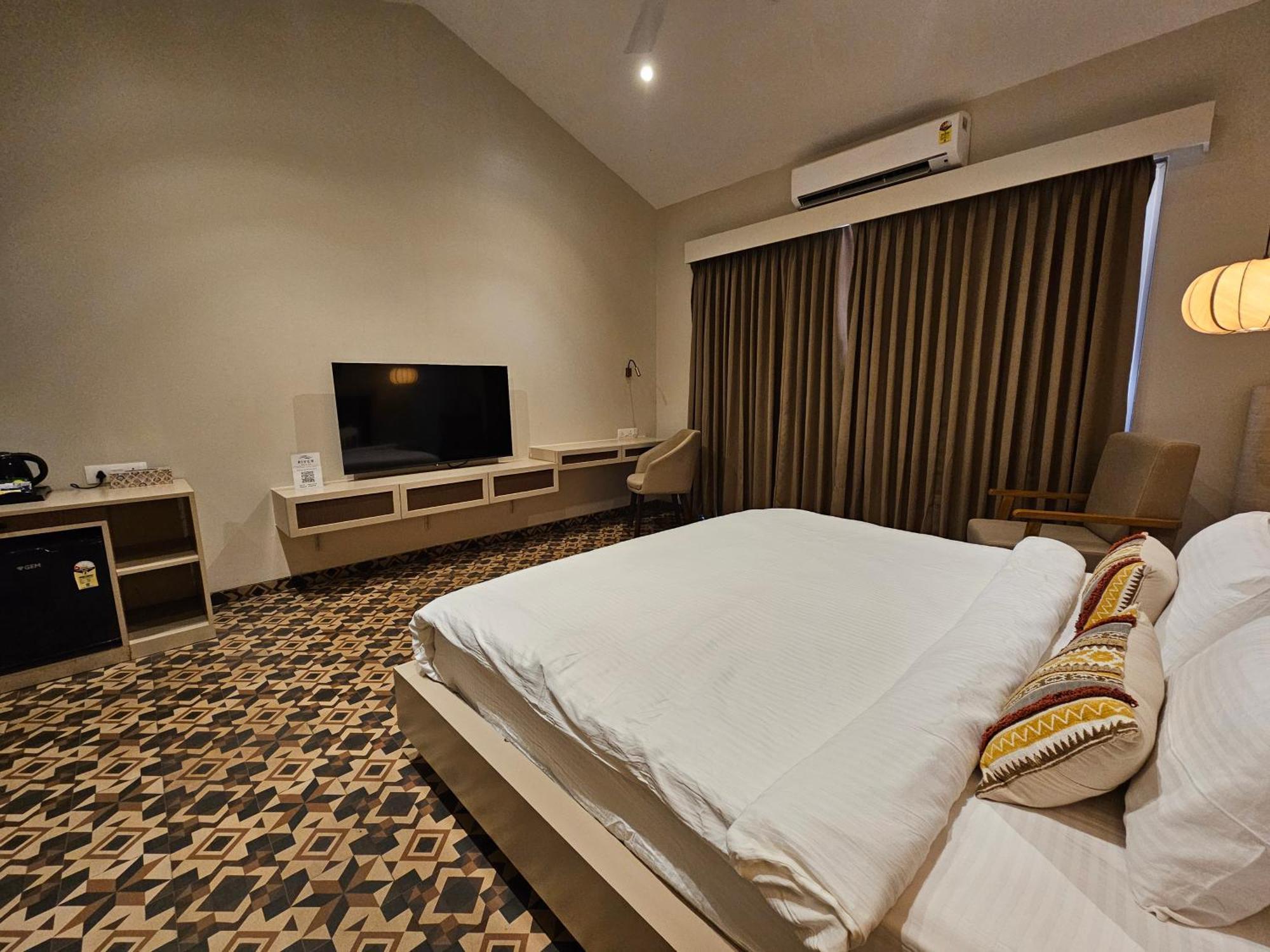 River Estates Luxury Resort & Spa Karjat Exterior photo
